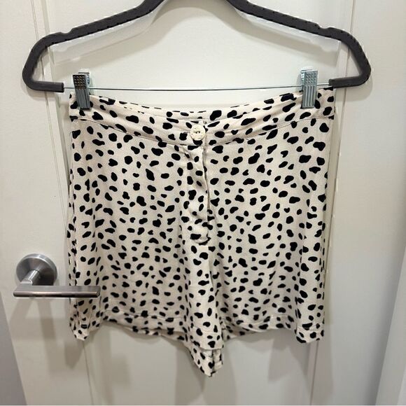 Moon River Animal Print Shorts Size Small - Picture 1 of 7